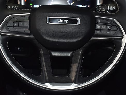 Used 2024 Jeep Grand Cherokee L Limited w/ Luxury Tech Group II AWD/4WD image 19
