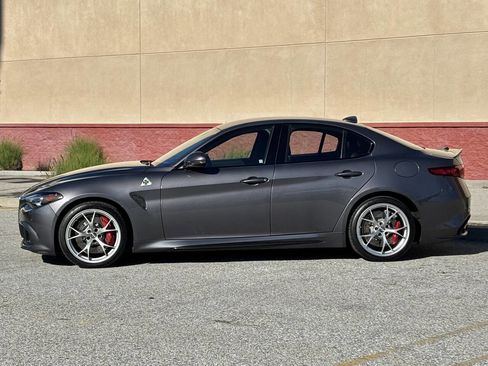 Used 2018 Alfa Romeo Giulia Quadrifoglio w/ Driver Assist Dynamic Package image 4