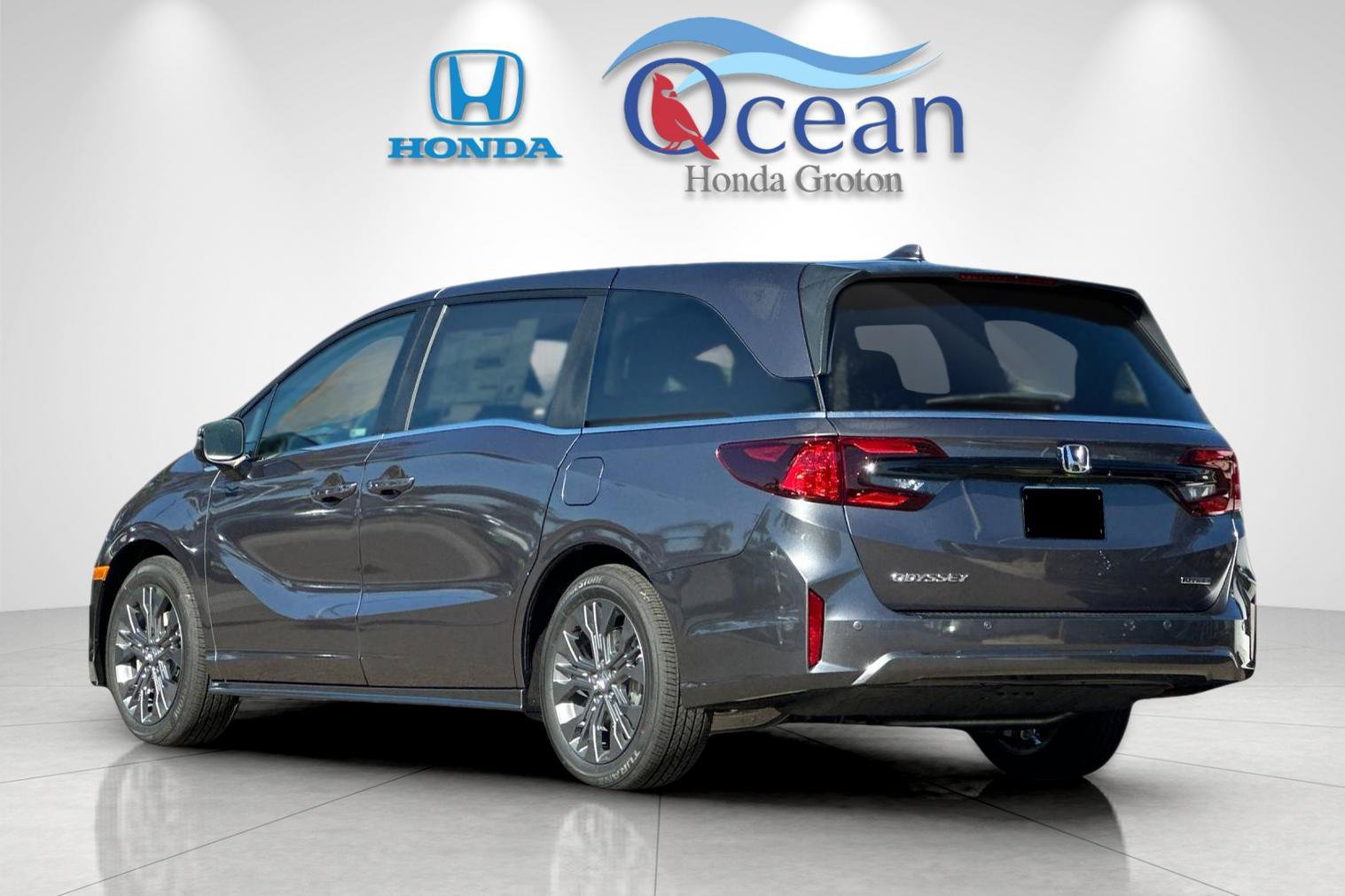 New 2027 Honda Odyssey Touring image 3