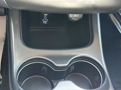 Used 2017 Dodge Journey SXT FWD image 18