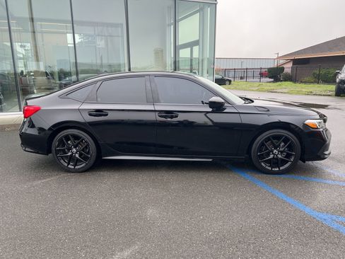 Used 2023 Honda Civic Sport image 6