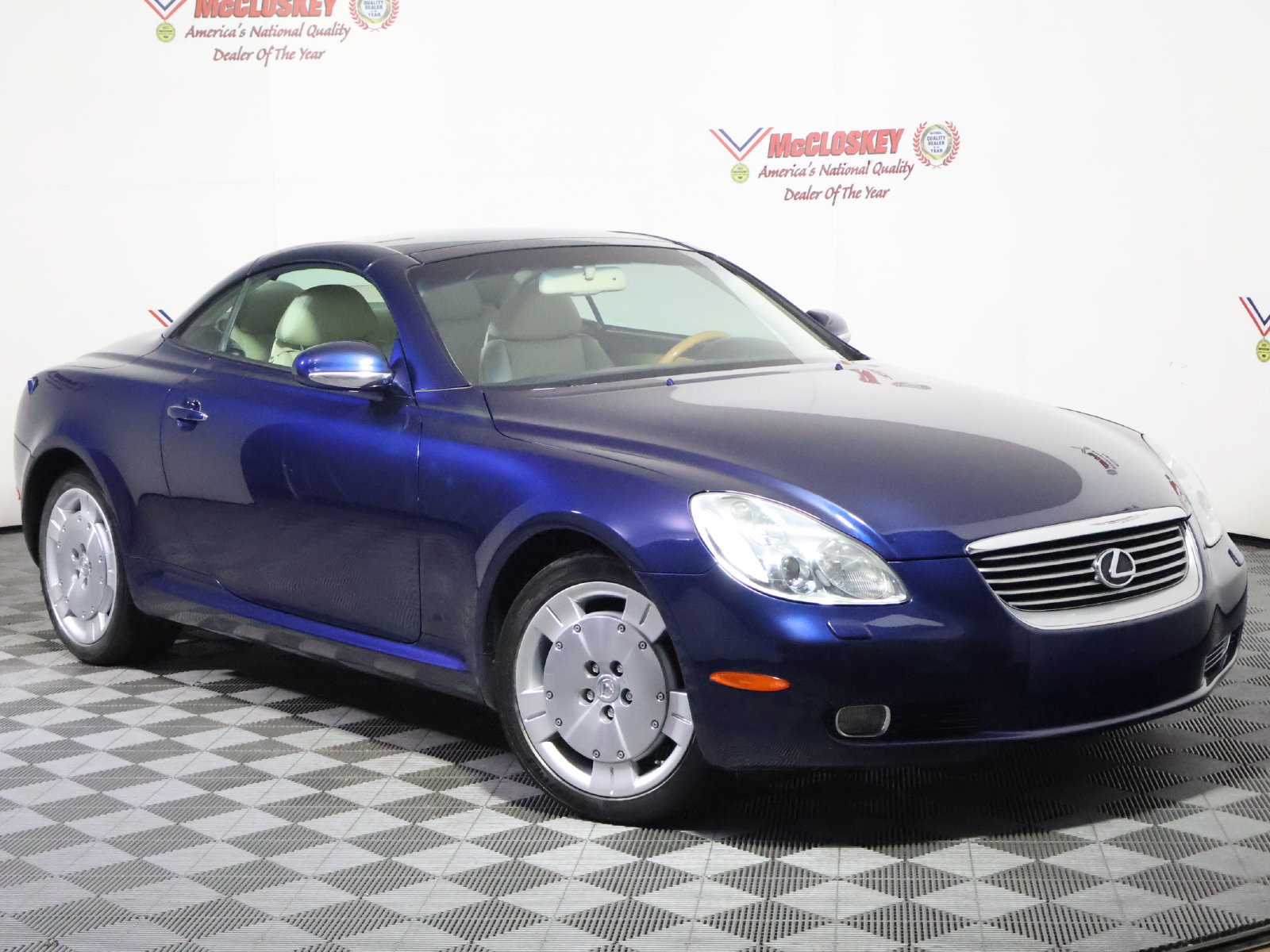 Used 2002 Lexus SC 430 Convertible RWD image 2