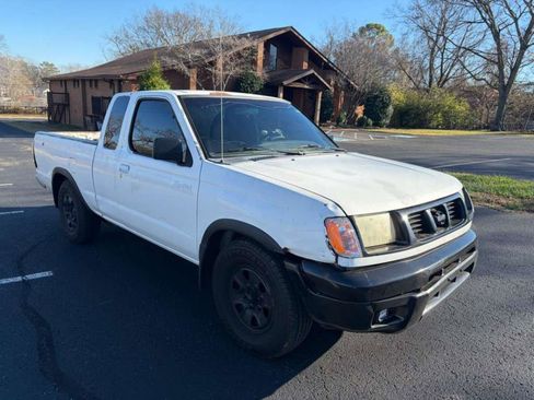 Used 1998 Nissan Frontier image 3