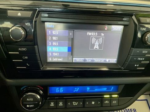 Used 2016 Toyota Corolla S image 24