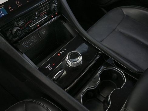 Used 2023 Jeep Grand Cherokee Limited image 24