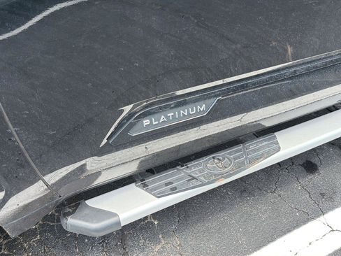 Used 2023 Toyota Tundra Platinum AWD/4WD image 9
