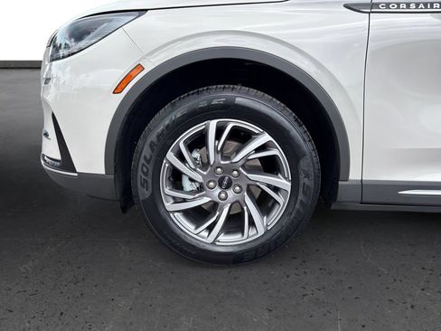 Certified 2024 Lincoln Corsair FWD image 13