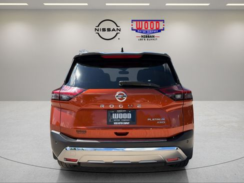 Used 2021 Nissan Rogue Platinum AWD/4WD image 3
