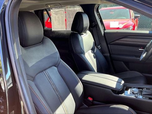 Used 2025 MAZDA CX-50 AWD 2.5 Hybrid w/ Premium Pkg image 6