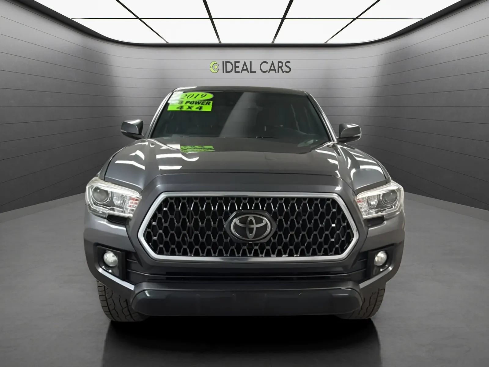 Used 2019 Toyota Tacoma TRD Off-Road w/ Technology Package AWD/4WD image 2