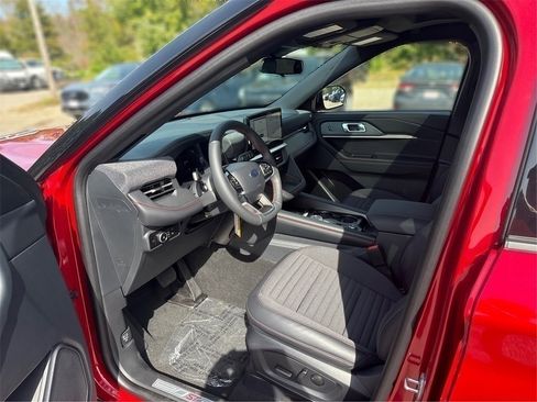 New 2025 Ford Explorer ST-Line image 9