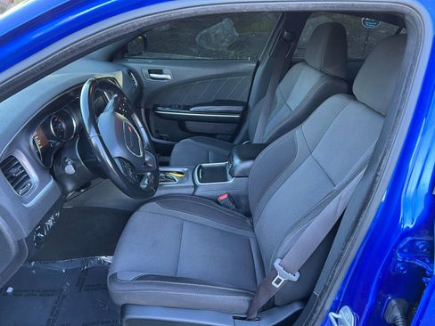Used 2020 Dodge Charger SXT RWD image 14