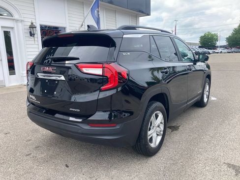 Used 2024 GMC Terrain SLE w/ Driver Convenience Package AWD/4WD image 5