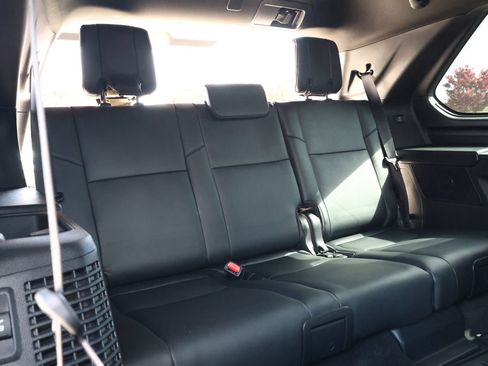 Used 2023 Toyota Sequoia Platinum AWD/4WD image 38