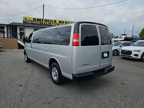 Used 2019 Chevrolet Express 3500 LS RWD image 3