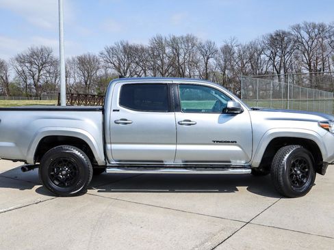 Used 2022 Toyota Tacoma SR5 image 5
