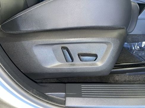 Certified 2025 Nissan Rogue SL w/ SL Premium Package image 21