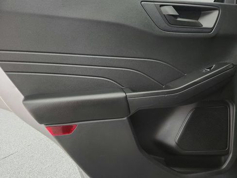 Used 2022 Ford Escape SE FWD image 25