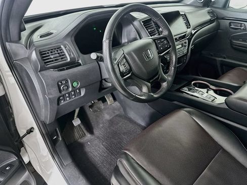 Used 2025 Honda Ridgeline Black Edition image 21
