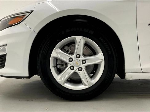 Used 2024 Chevrolet Malibu RS FWD image 38