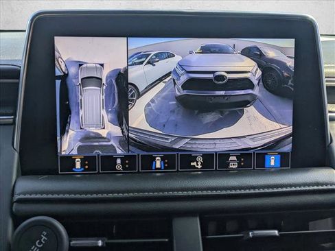 Used 2021 GMC Yukon XL SLT w/ SLT Luxury Plus Package image 15