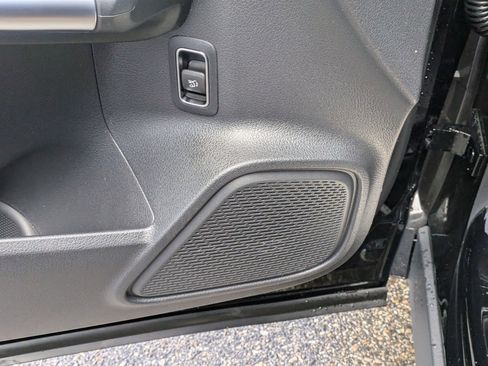New 2025 Mercedes-Benz GLA 250 4MATIC image 11