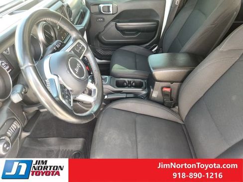 Used 2020 Jeep Gladiator Sport w/ Quick Order Package 24S AWD/4WD image 13