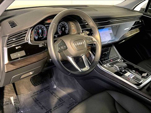 Used 2022 Audi Q7 3.0T Premium w/ Interior Protection Package image 17
