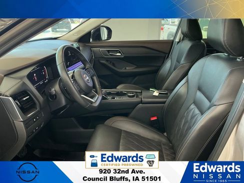 Used 2023 Nissan Rogue Platinum w/ Platinum Premium Package AWD/4WD image 28