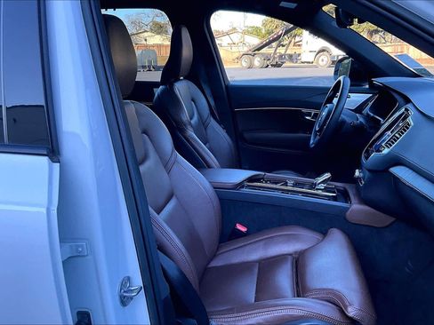 Used 2023 Volvo XC90 T8 Ultimate w/ Protection Package Premier image 10