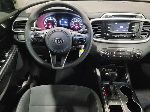 Used 2016 Kia Sorento FWD image 22