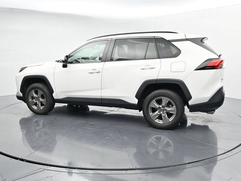 Used 2024 Toyota RAV4 XLE AWD/4WD image 5