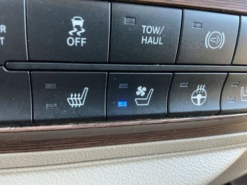 Used 2018 RAM 2500 Laramie w/ Protection Group AWD/4WD image 25