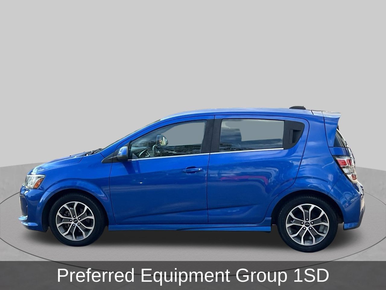 Used 2018 Chevrolet Sonic LT FWD image 2