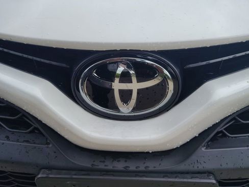 Used 2024 Toyota Camry SE FWD image 16