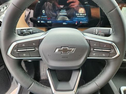 New 2026 Chevrolet Equinox ACTIV AWD/4WD image 21