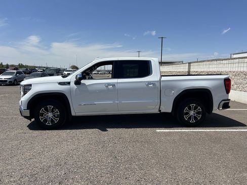 Used 2025 GMC Sierra 1500 SLT RWD image 2