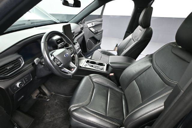 Used 2022 Ford Explorer ST w/ ST Street Pack AWD/4WD image 17
