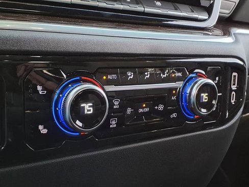 New 2026 GMC Sierra 1500 Elevation image 7