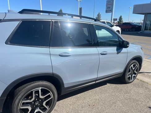 Used 2023 Honda Passport Elite image 6