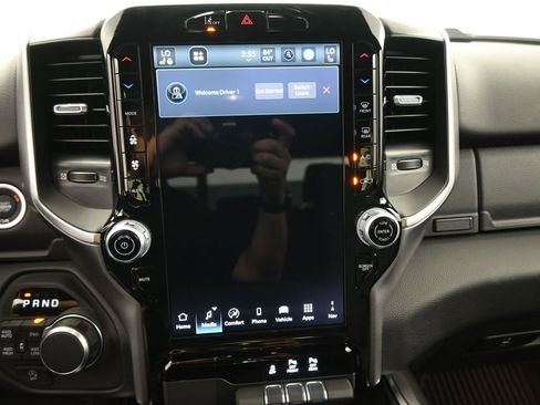 New 2026 RAM 1500 4x4 Crew Cab image 3