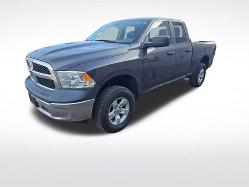 Used 2018 RAM 1500 Tradesman w/ Chrome Appearance Group RWD image 3