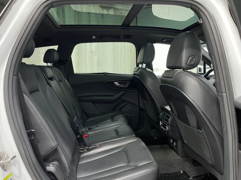 Used 2019 Audi Q7 3.0T Prestige w/ Prestige Package AWD/4WD image 33