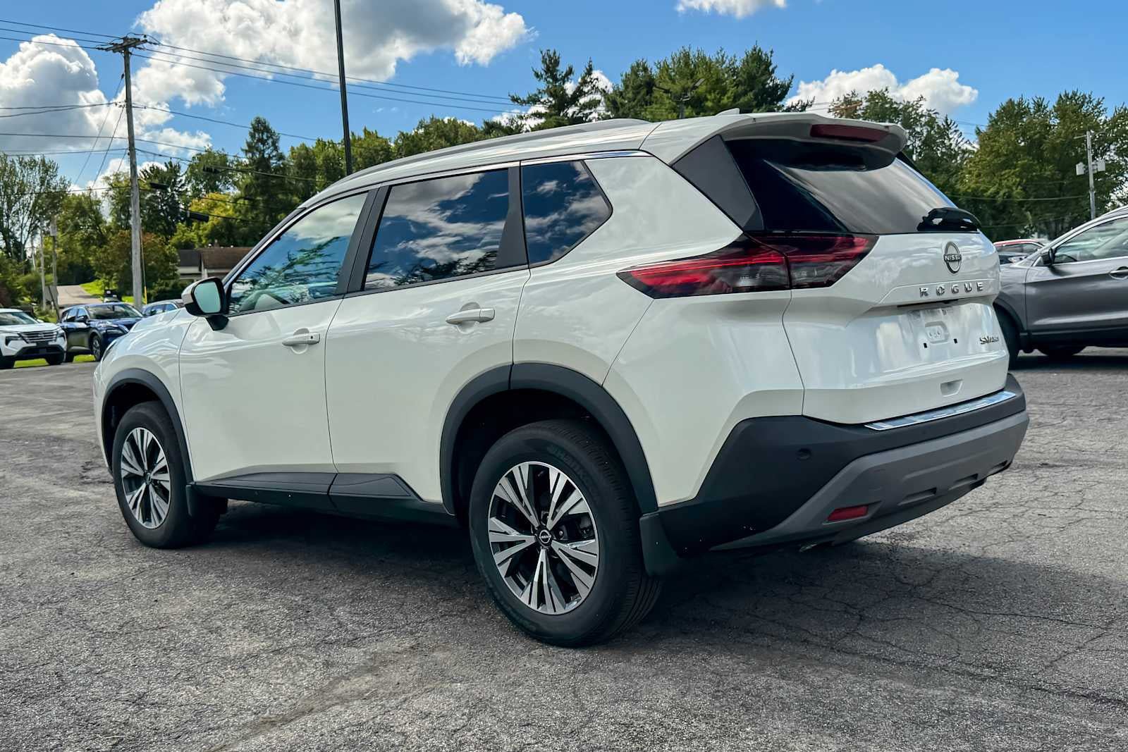 Certified 2023 Nissan Rogue SV w/ SV Premium B Package AWD/4WD image 5