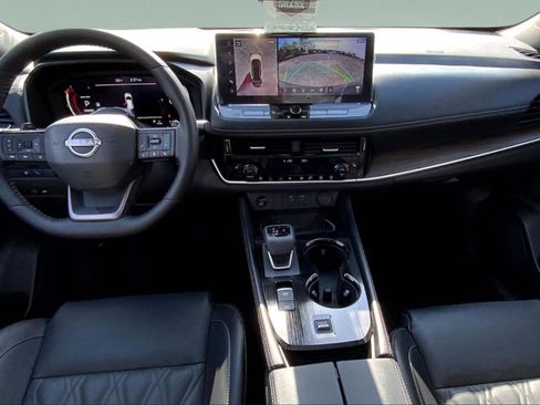 New 2025 Nissan Rogue Platinum w/ Tech Package image 6