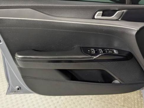 Used 2022 Kia K5 LXS FWD image 13