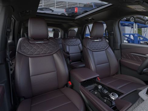 New 2026 Ford Explorer Platinum image 11