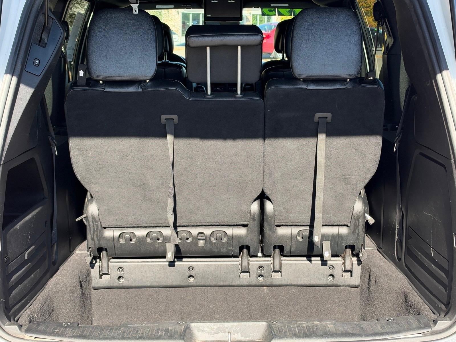 Used 2017 Dodge Grand Caravan SXT w/ Driver Convenience Group FWD image 5