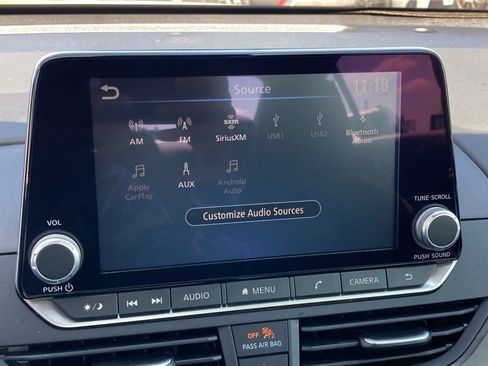 Used 2025 Nissan Altima 2.5 SV FWD image 17