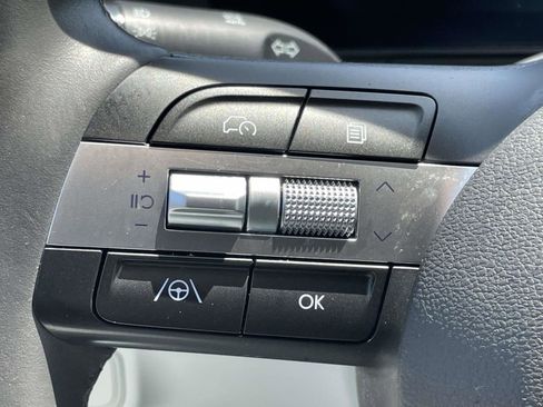 Used 2024 Hyundai Kona SEL FWD image 19